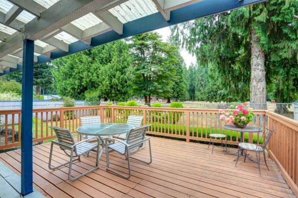 Cost of Deck Carpentry Service in Blue Springs